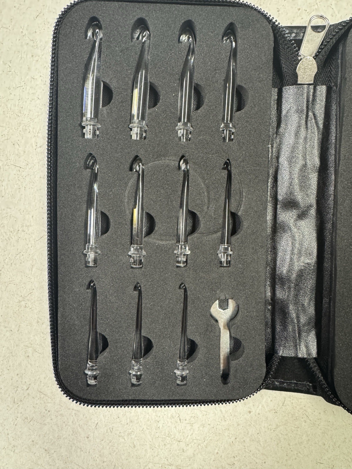 Crochet Hook Set with Interchangeable Hook Sizes and Built-in Light