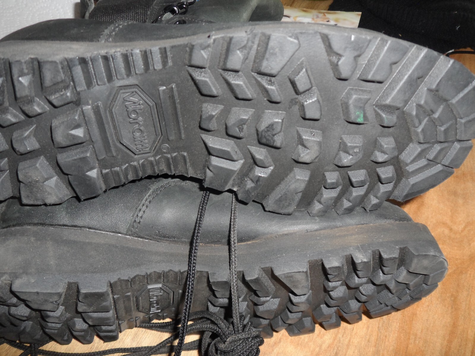 BOOTS, COMBAT, SIZE 3.5 W