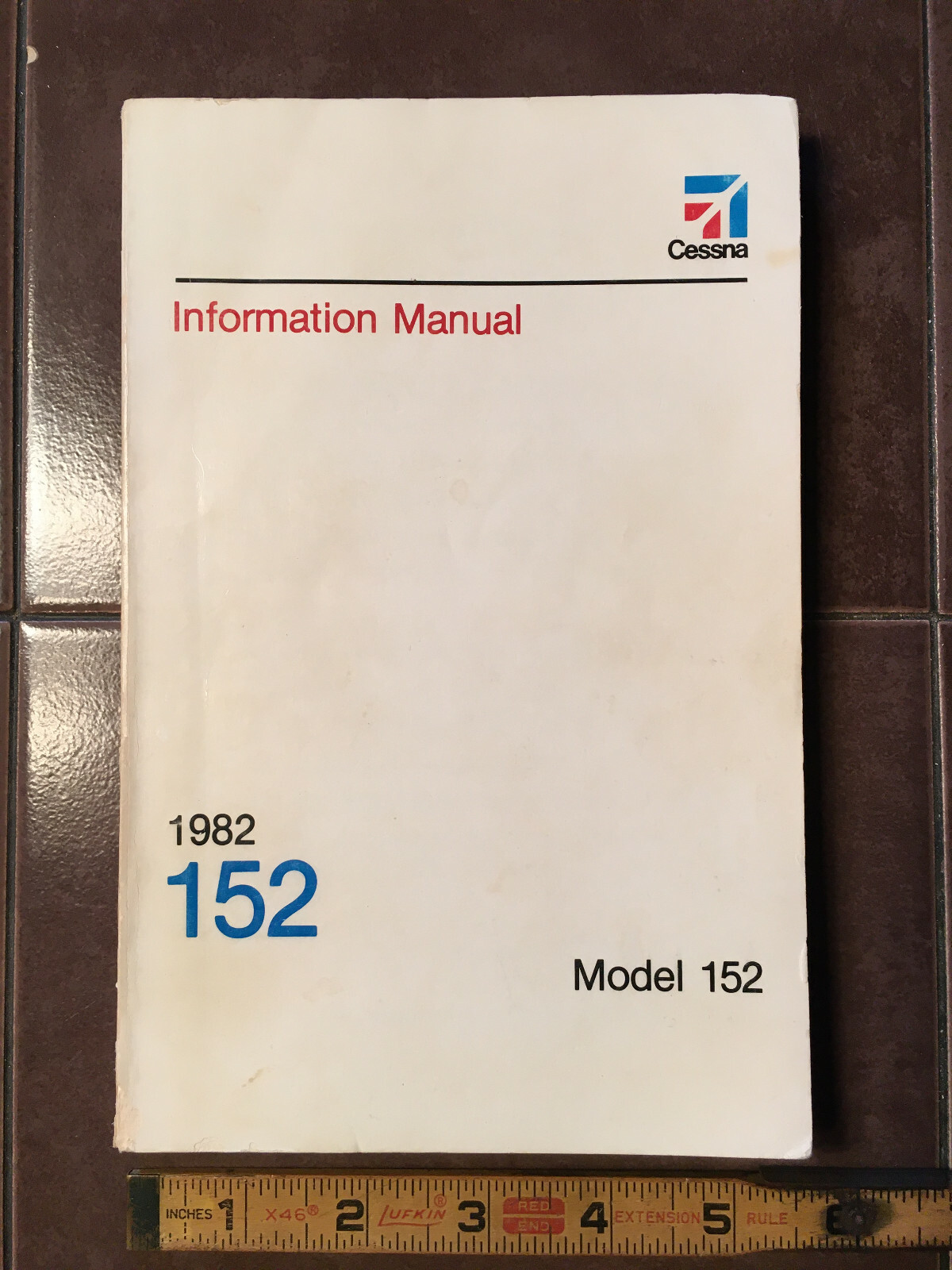 1982 Cessna 152 Pilot's Information Manual