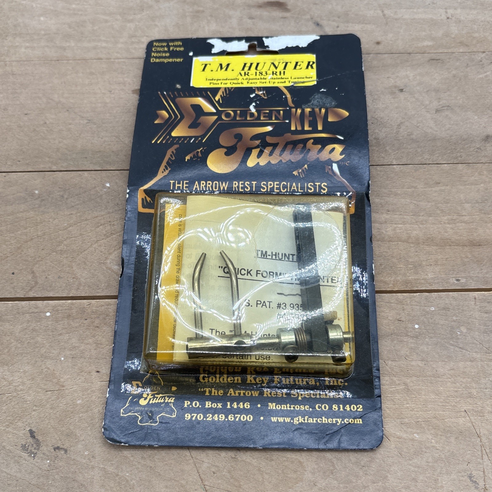 NEW Golden Key Futura TM Hunter Arrow Rest AR-183 RH  NOS