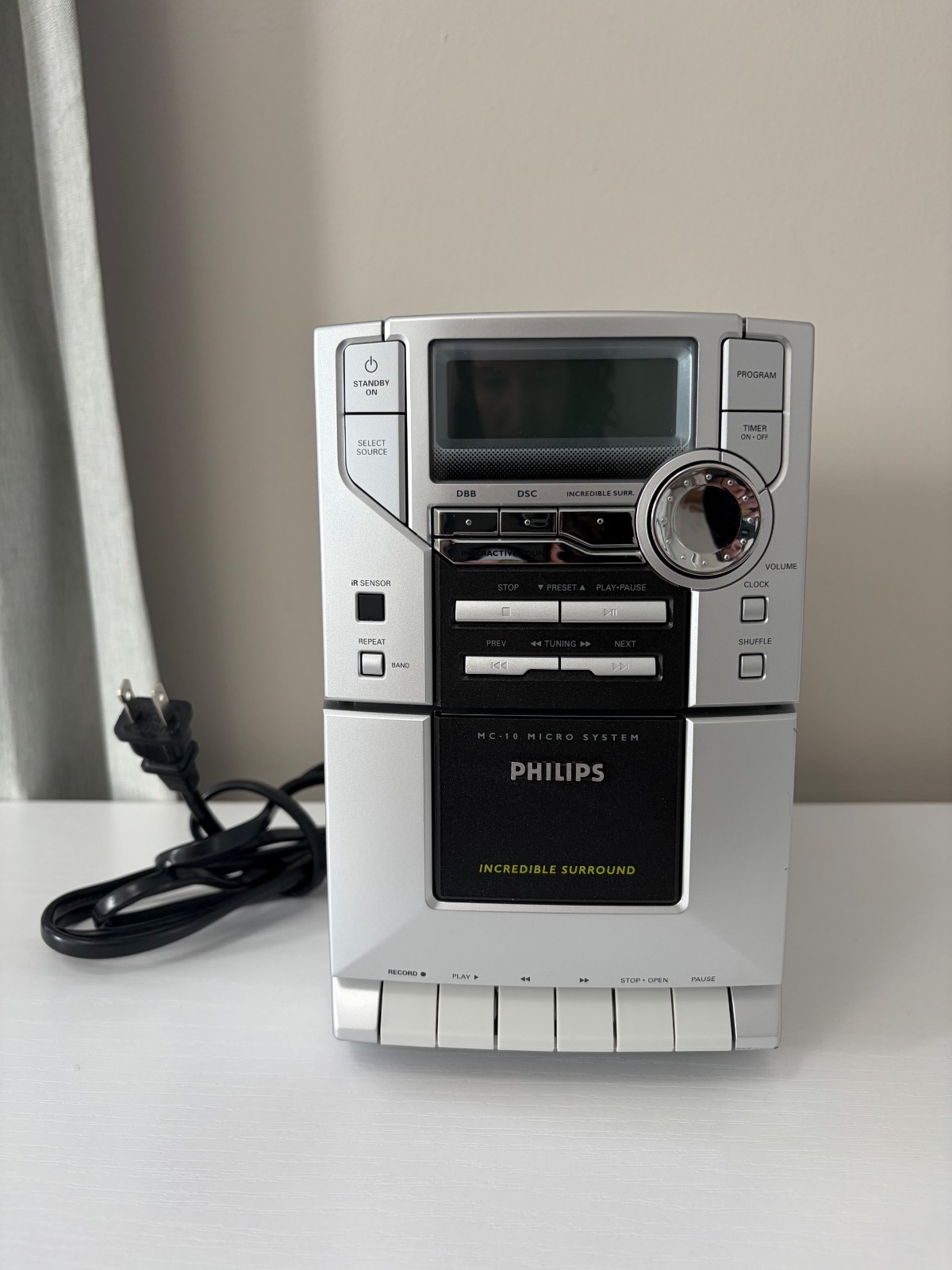 Philips MC-10 Compact CD/Tape/Radio Music System — CD Skips — Tape & Radio Work