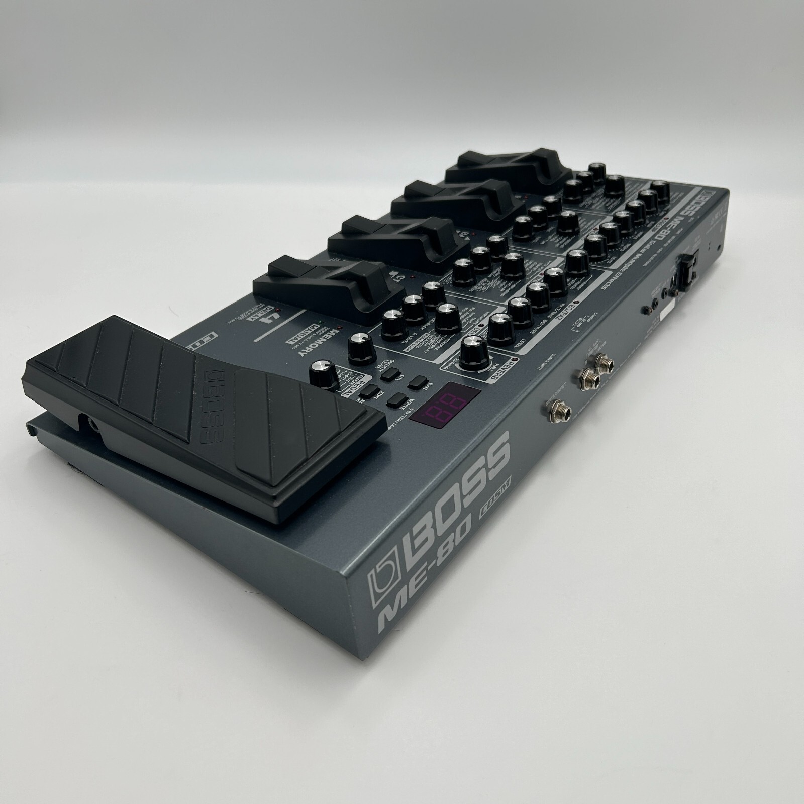 Used Boss ME-80 Guitar Multiple Effects Pedal Good Condition Operation Confirmed