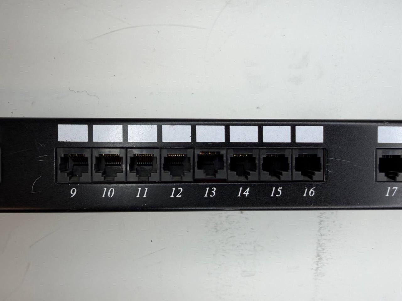 24 Port Cat5e Patch Panel 1U Rack Mount RJ45 Ethernet Network Punch Down Panel
