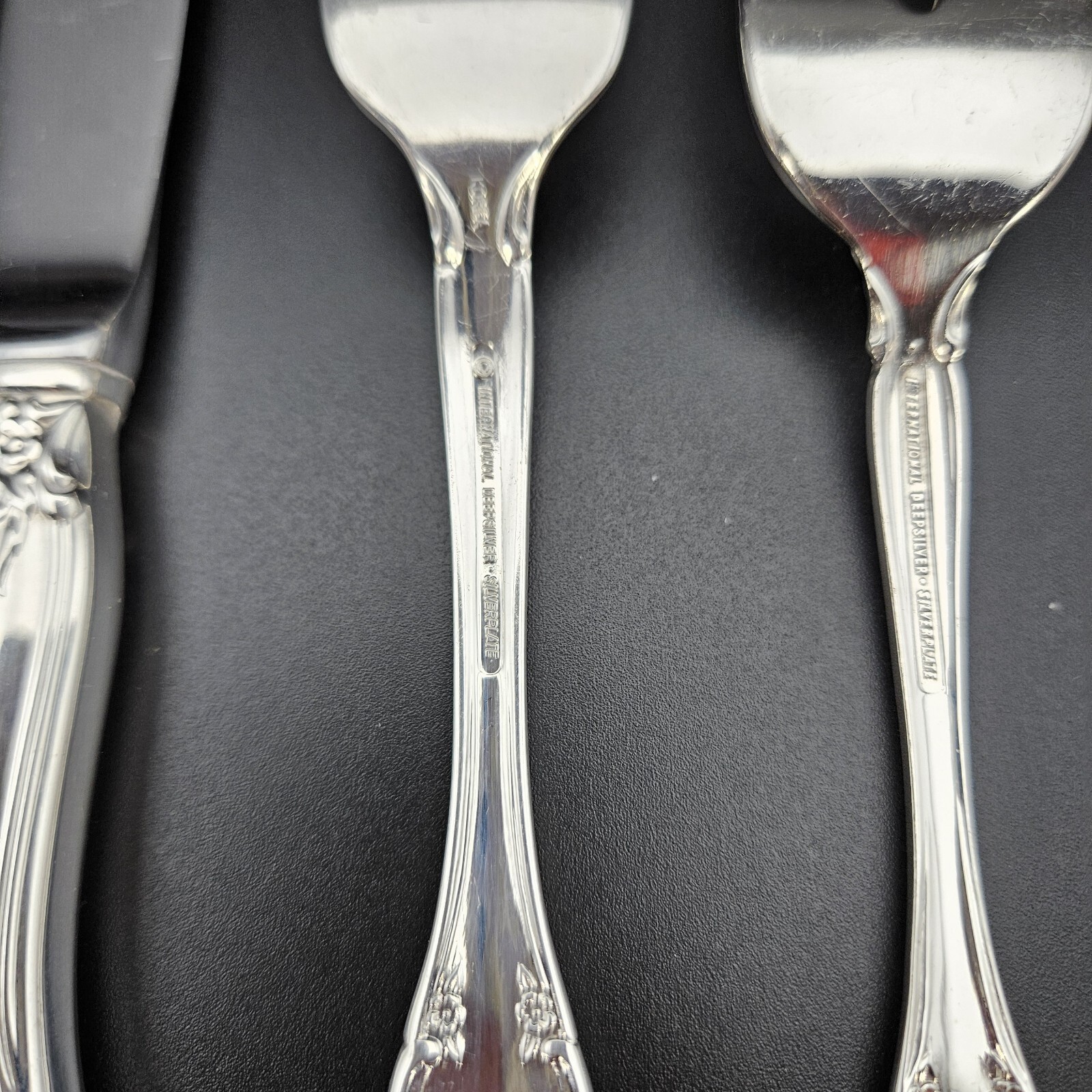 International Silver Orleans 26pc Silverplate Flatware Set Fork Spoon Knife