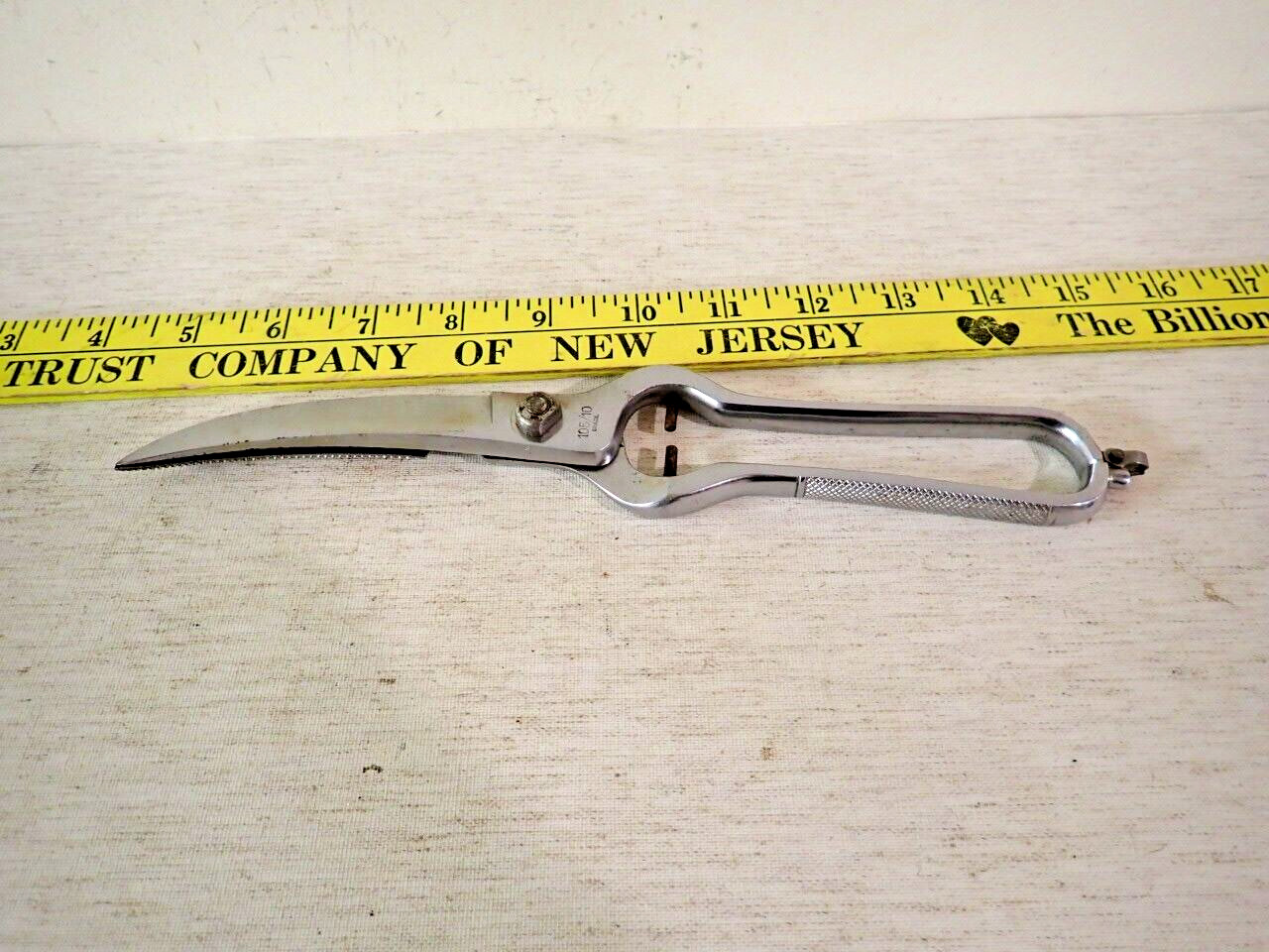 Vintage Henkel International  No.105  10" Poultry Sheers made in Brasil