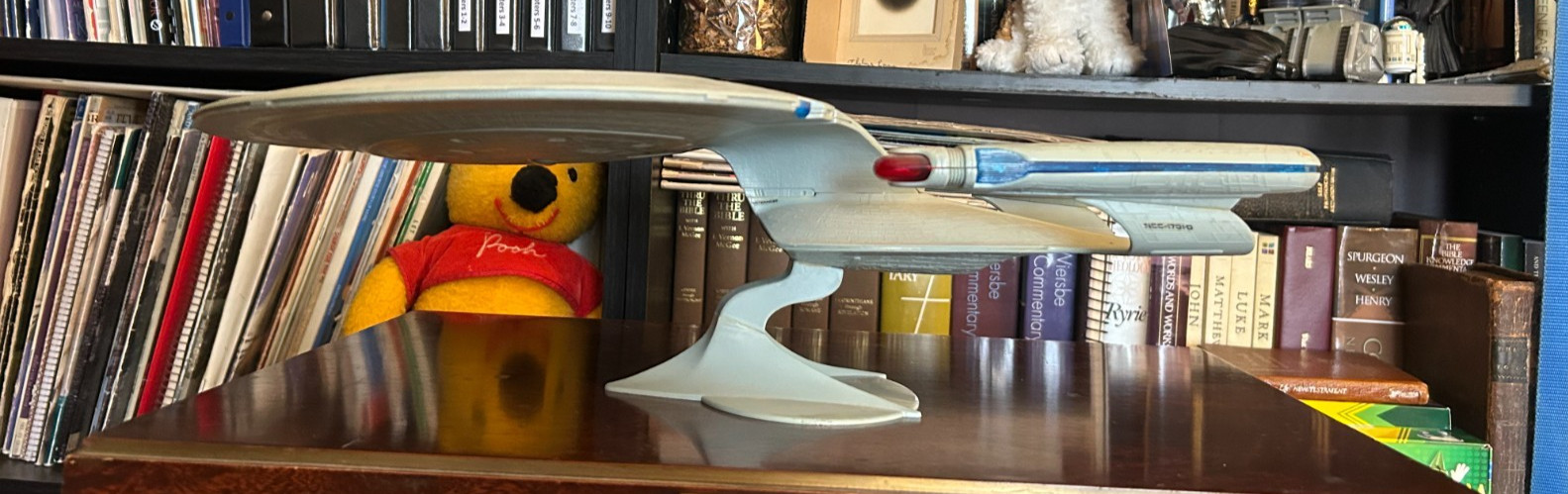 Star Trek 1988 AMT Starship USS Enterprise NCC-1701-D Built and Painted