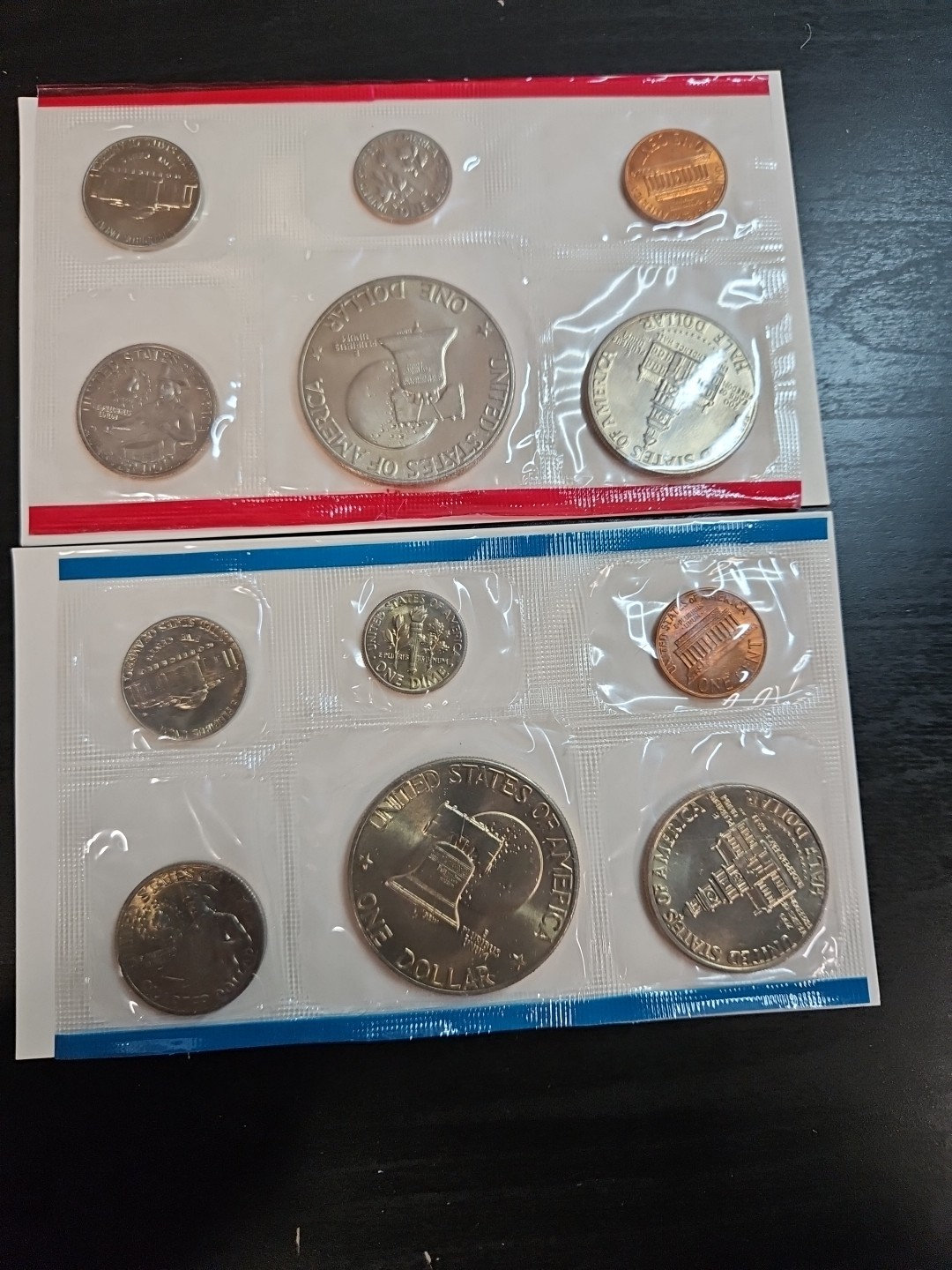 1976 UNCIRCULATED U.S. MINT SET ISSUED BY U.S. (Damaged Envelope) NG526-71