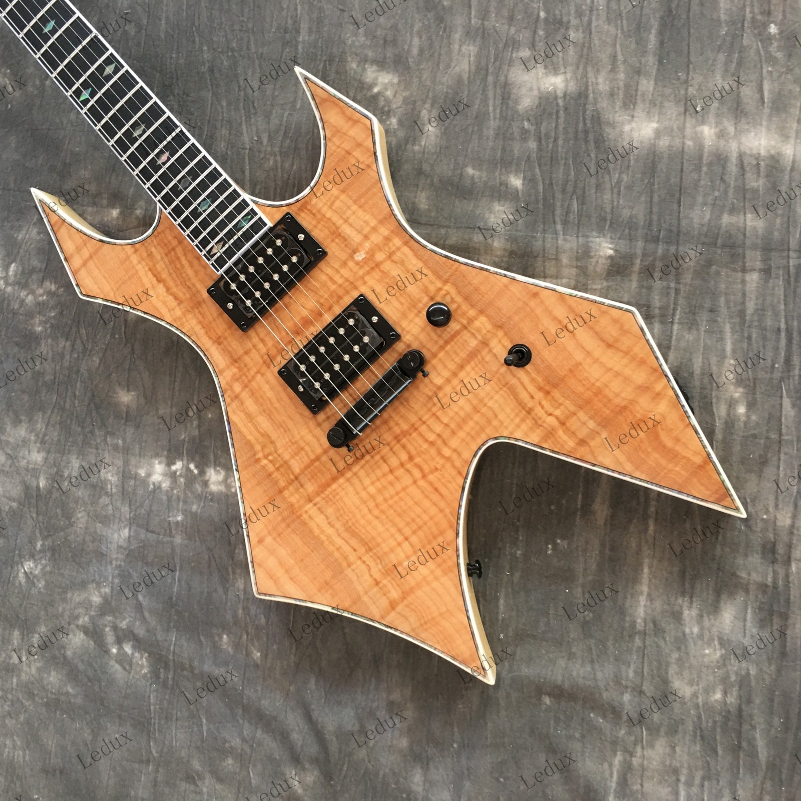 Solid Body Electric Guitar 24Stainles Steel Rounded Fret Edge Flame Maple Veneer