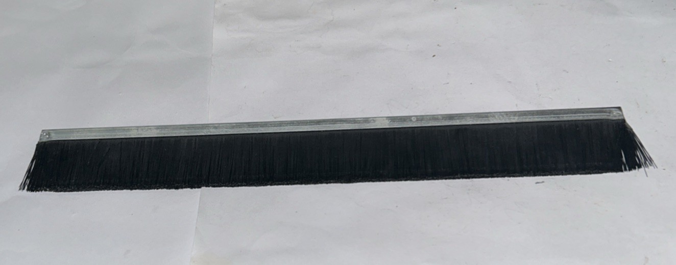 125287 Hold down Brush Middle 10.5”