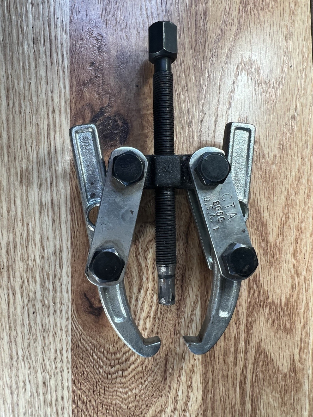 CTA 8000 2- JAW Reversible  Adjustable Gear Puller  4” Super Clean