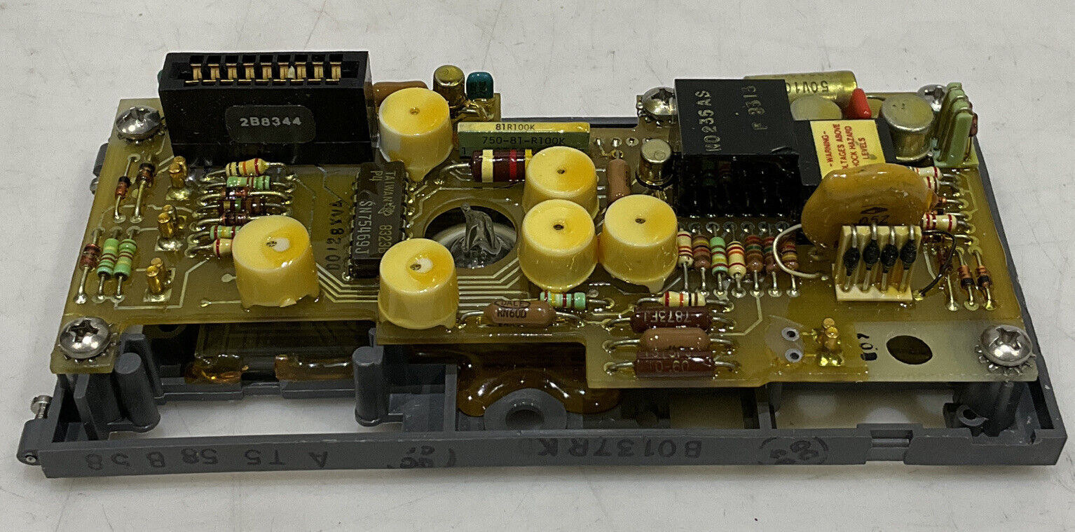 FOXBORO B0137RJ B137RK FRONT PANEL 373