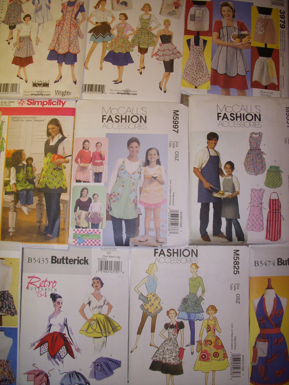 Patterns  Aprons Vintage/ Modern/Classic Style Women Girls Dolls-U Pick! Lot #31