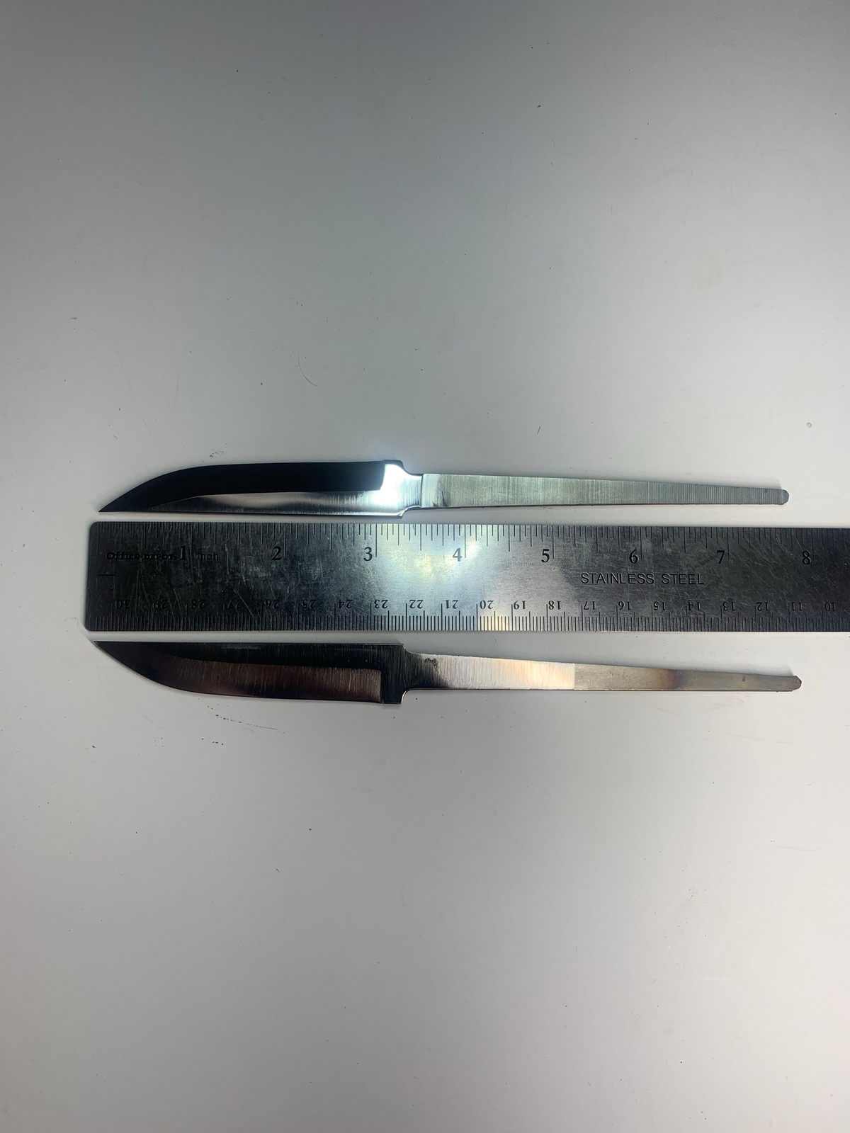 Lauri-carving-84-Stainless With Ricasso