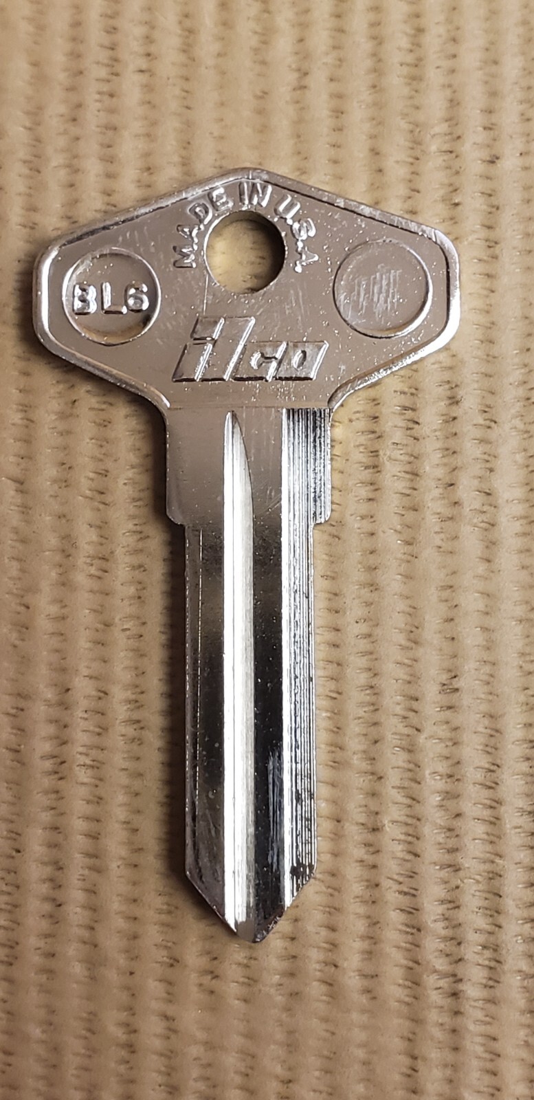 Ilco - BL6 - Key Blank Jaguar