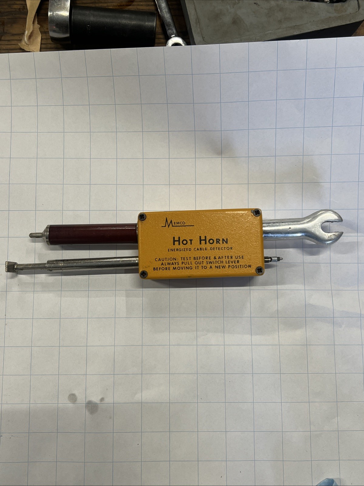 Memco Hot Horn Energized Cable Detector