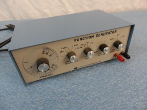 Sargent-Welch Scientific Co. Function Generator Catalog No. S-68750