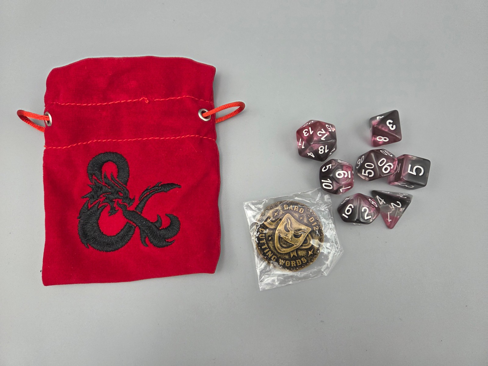 Acererak's Treasure Dungeons & Dragons Dice Set Red Bag Cutting Words Coin