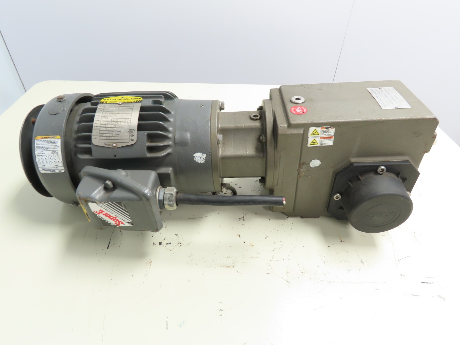 Stober K302WG0250MR160/140BLL Gear Reducer 3.5 hp 69.3 rpm W/1 hp Motor 25.3 : 1
