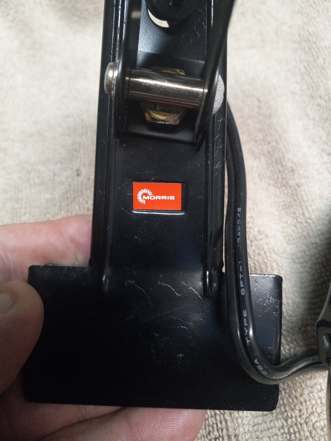 Morris AC Slave Clip On Light Socket