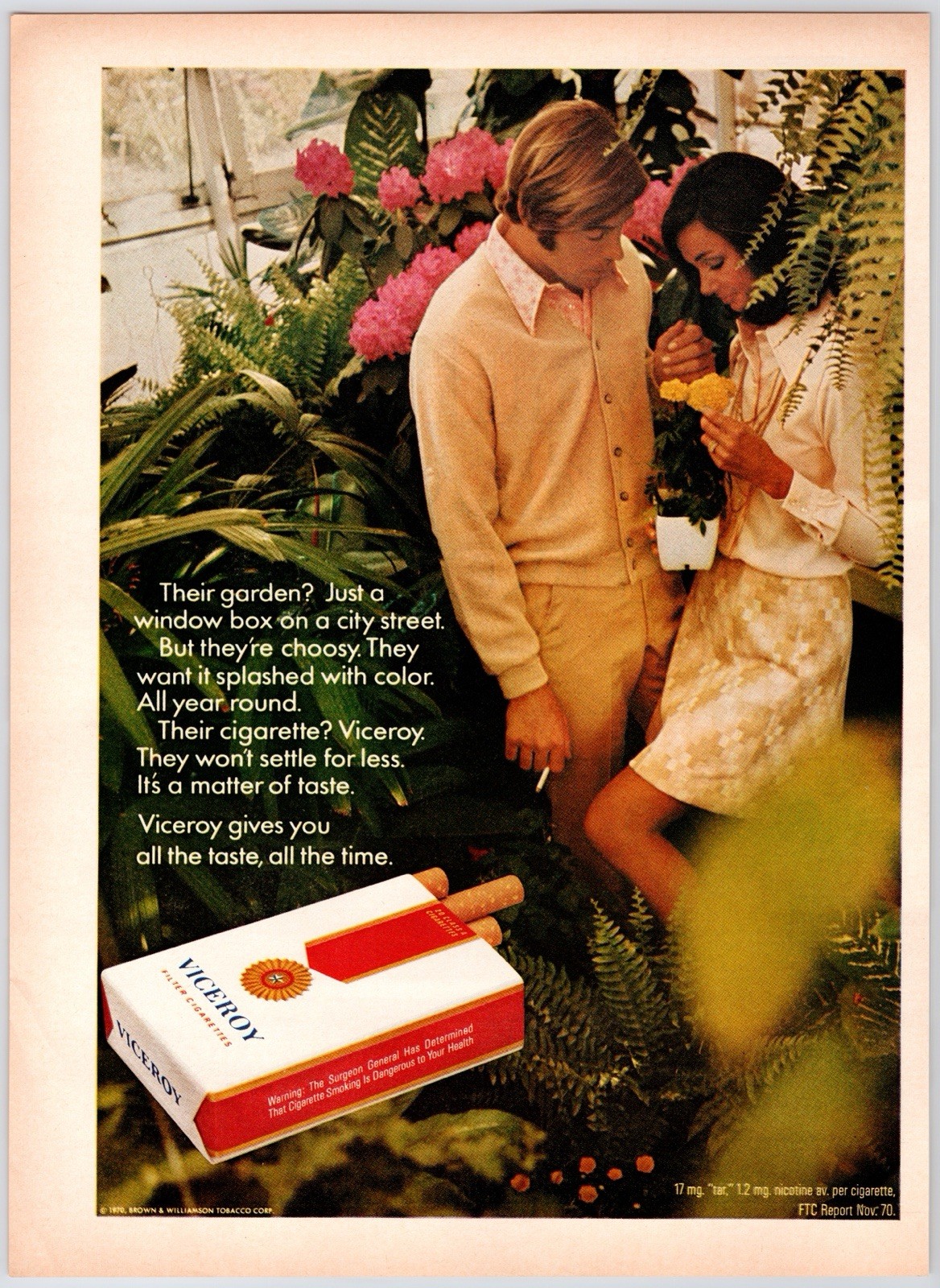 Viceroy Cigarettes City Garden Posh Couple Wall Art Vintage Print Ad 70s 1971