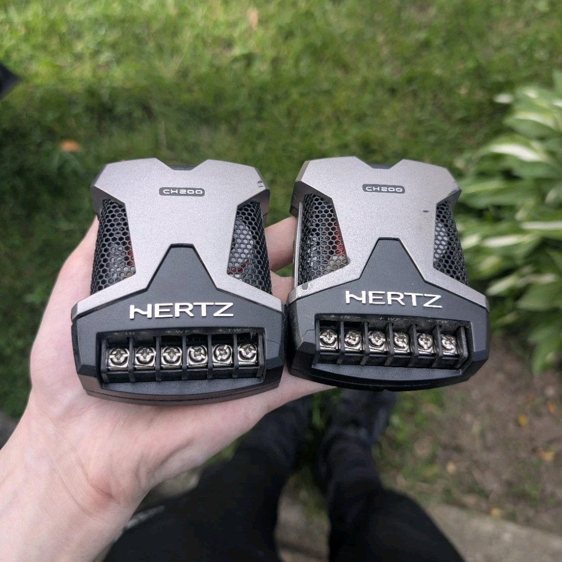 Hertz CX 200.5 Car Audio Signal Processor Crossover for Enhanced Sound Quality