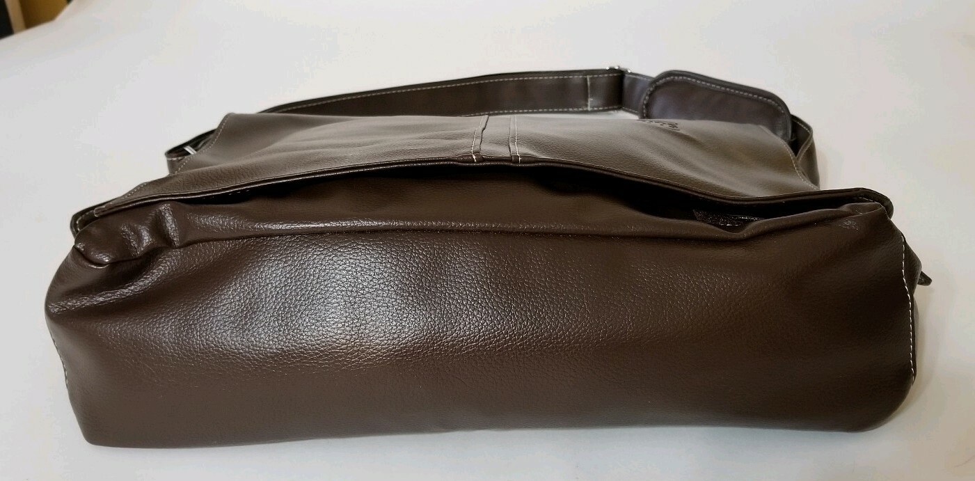 Vitronic UPS Computer Travel Messenger Brown Work Flap Closure Faux Material