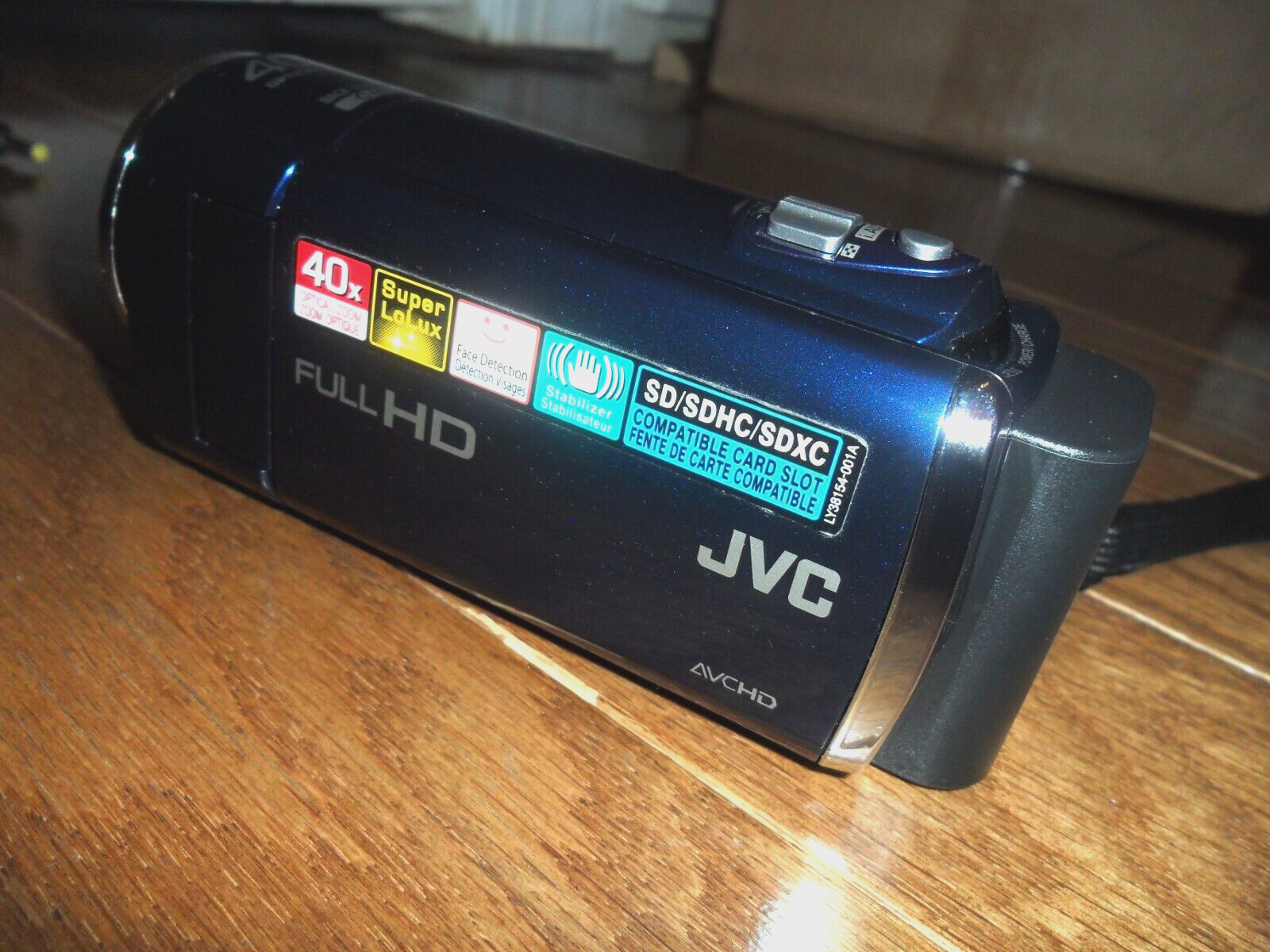 JVC Everio GZ-E10AU Full HD- 40x Optical Zoom- Image Stabilization