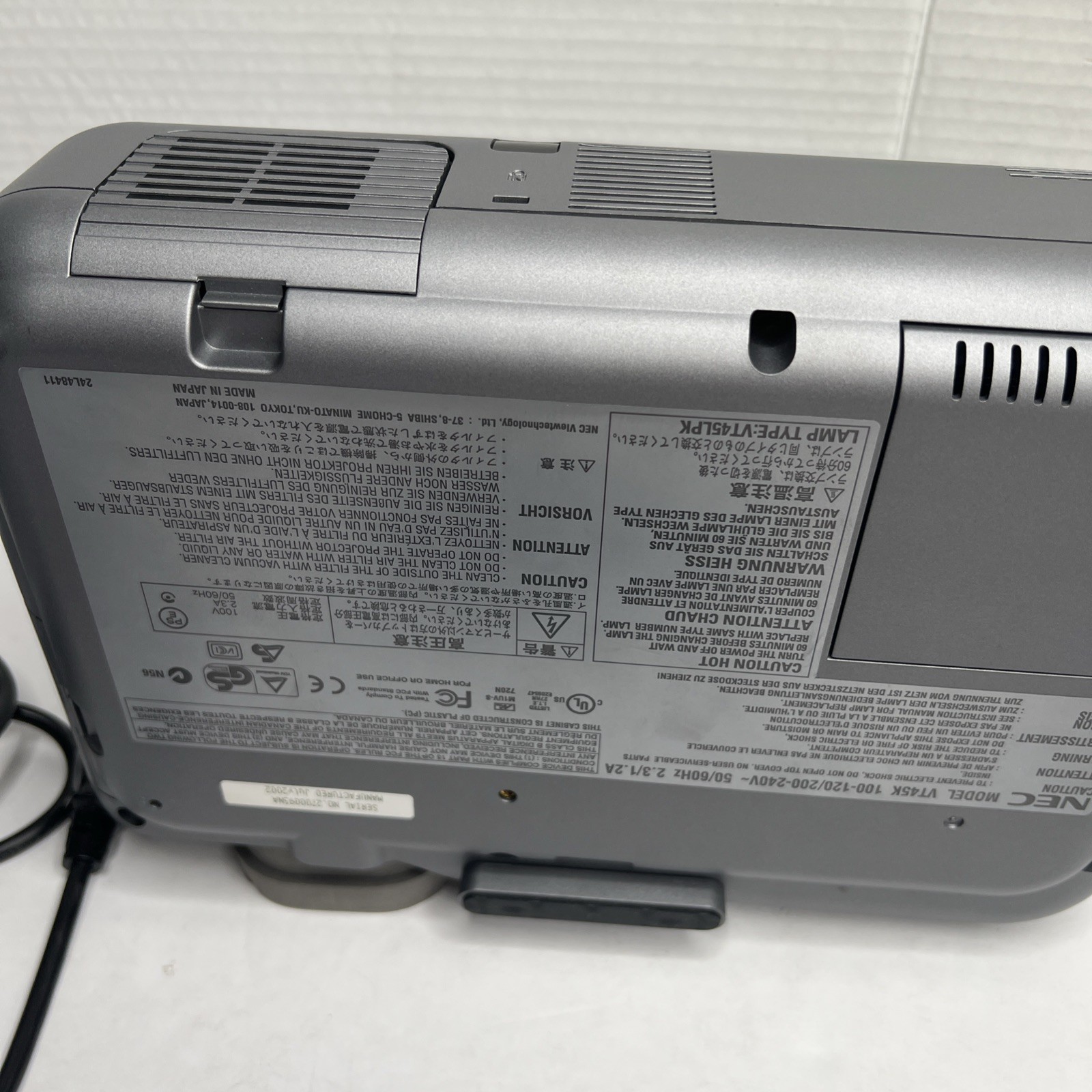 NEC VT45K Video Projector