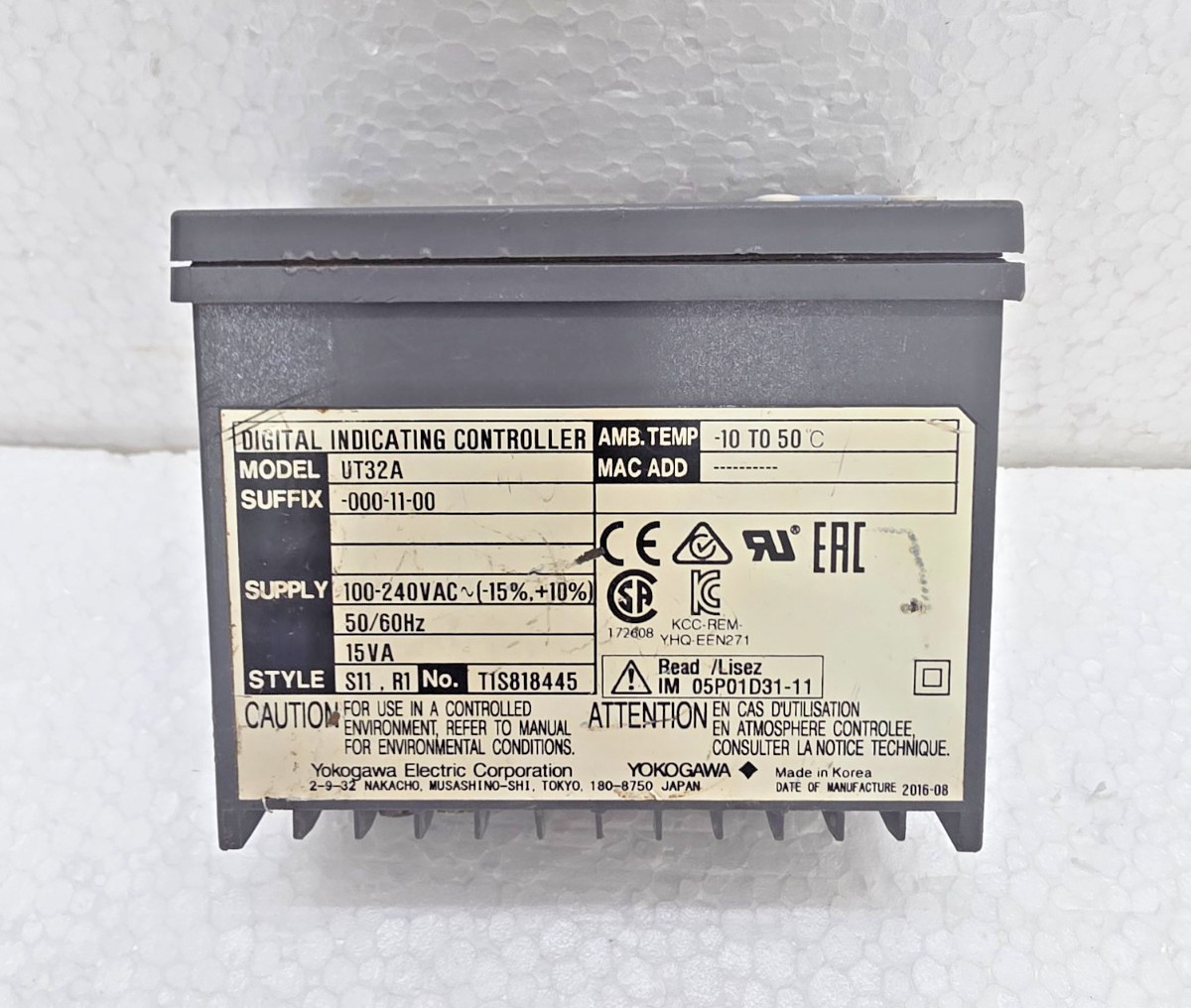 Yokogawa UT32A-000-11-00 Digital Indicating Controller