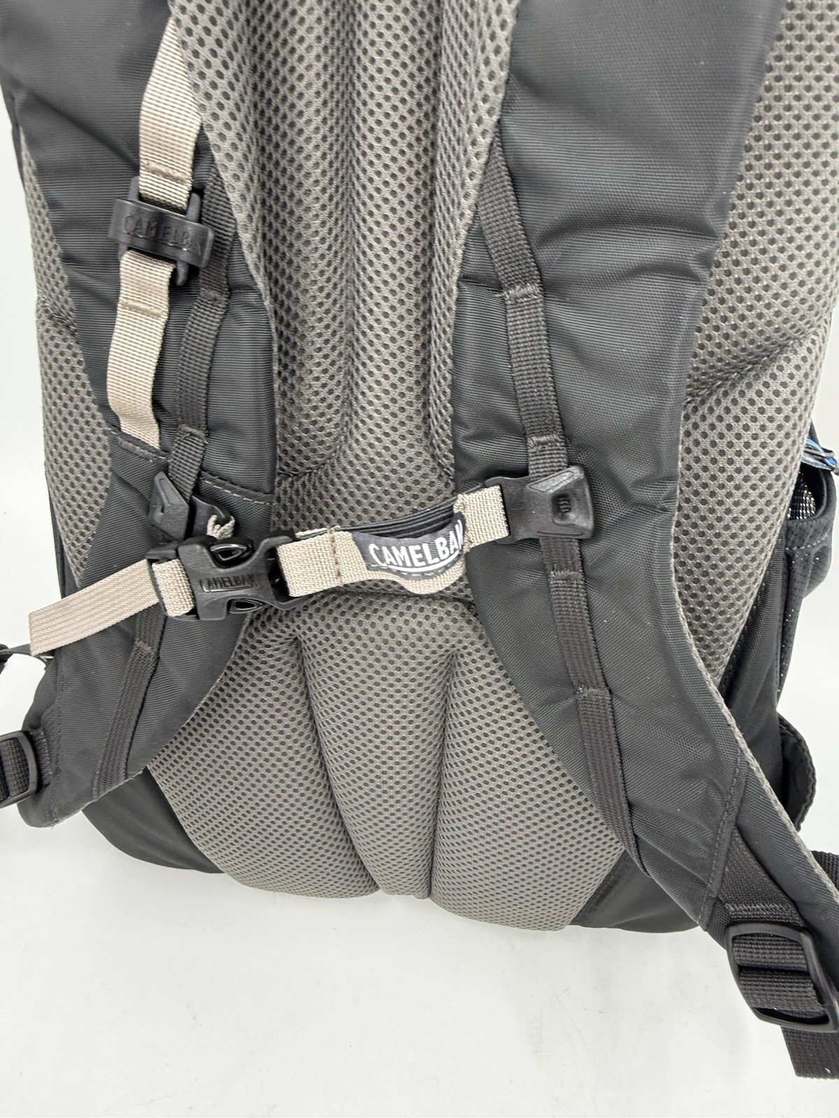 CamelBak Cloud Walker 18 Hydration Computer Pack New Without Bladder Black NWT