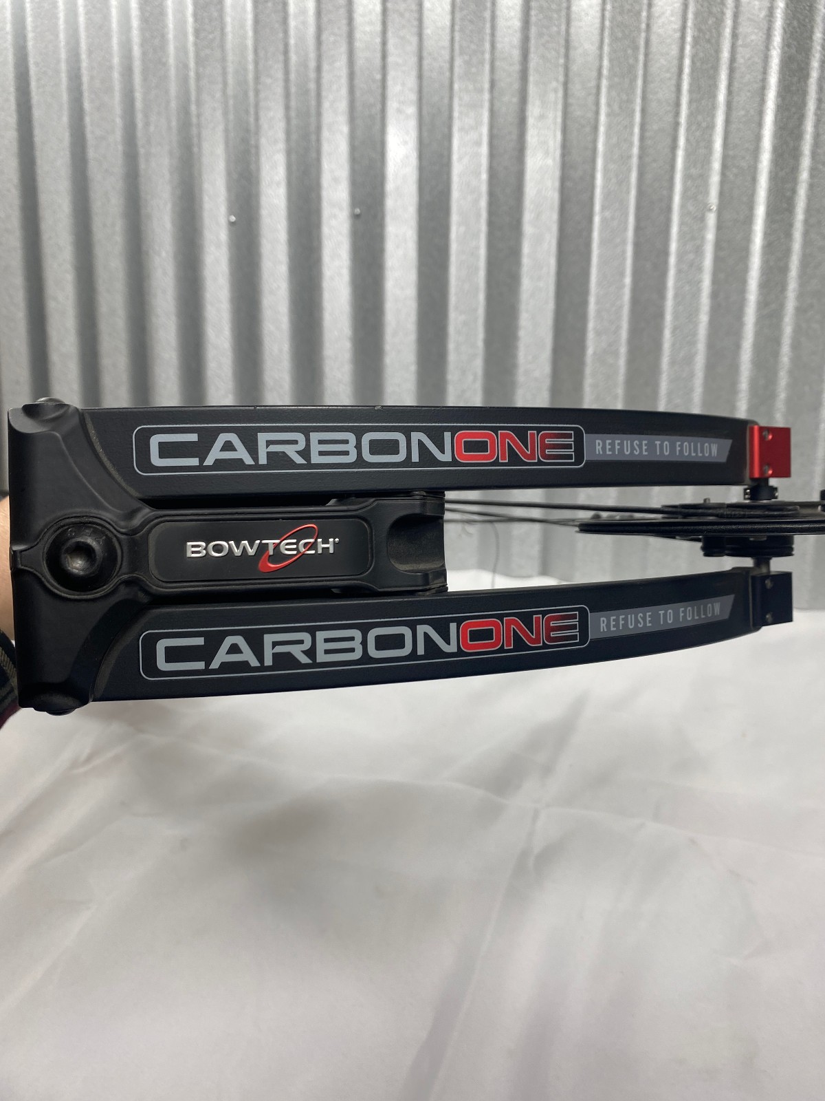 BowTech Carbon One Black Right Hand 70#