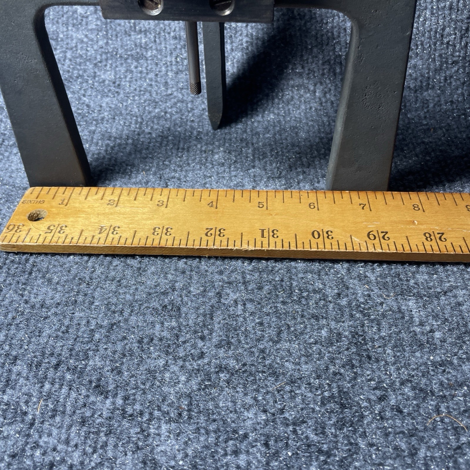 Mitutoyo No. 2416F Dial Indicator On Heavy Tripod Base (Note Rust)
