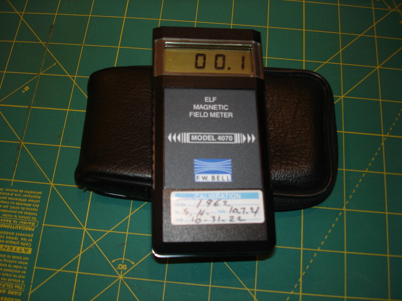 F.W.Bell model 4070: Single Axis ELF magnetic field tester, EMF appliance tester