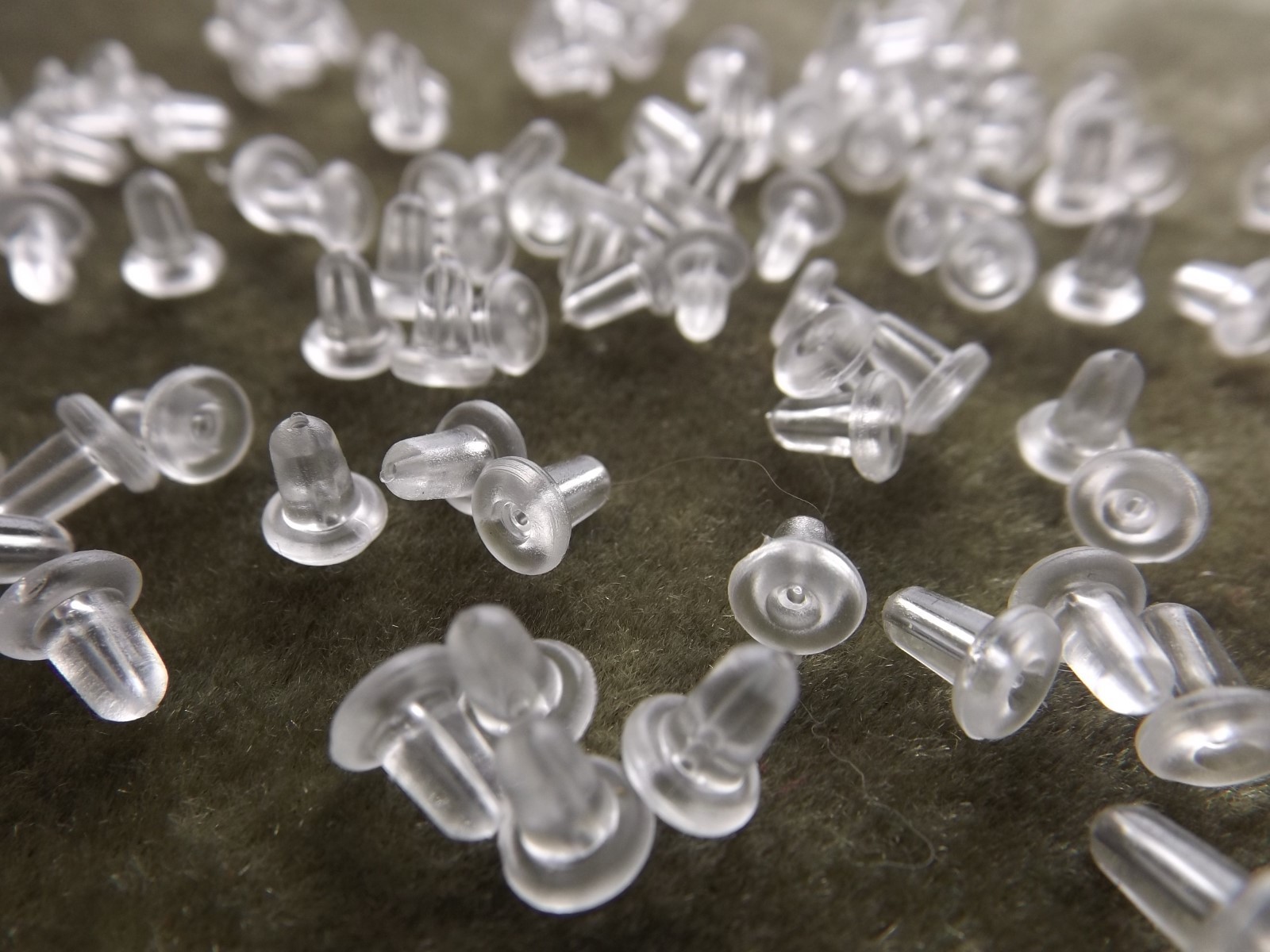 EARNUT BACKING FOR EARRINGS RUBBER CLEAR 5X4 MM 100 PIECES (50 PAIRS)