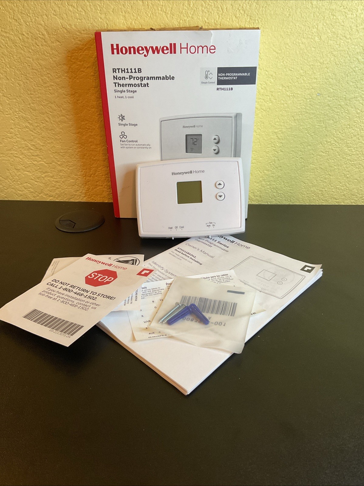 Honeywell Home RTH111B Horizonal Non-programable Thermostat New in Open Box