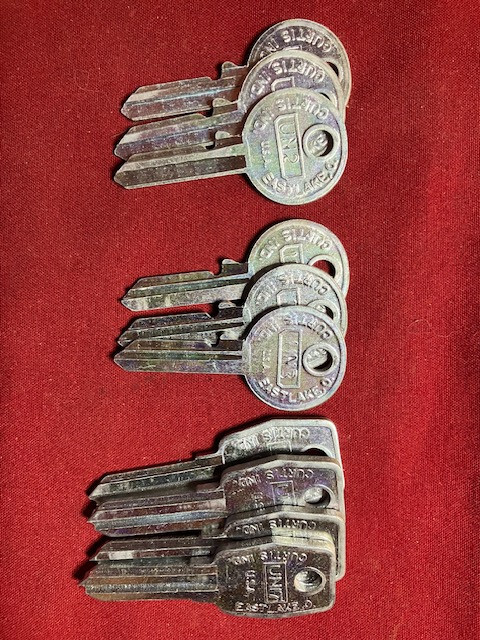 Lot Of 10 Assorted Curtis UN- Keyblanks