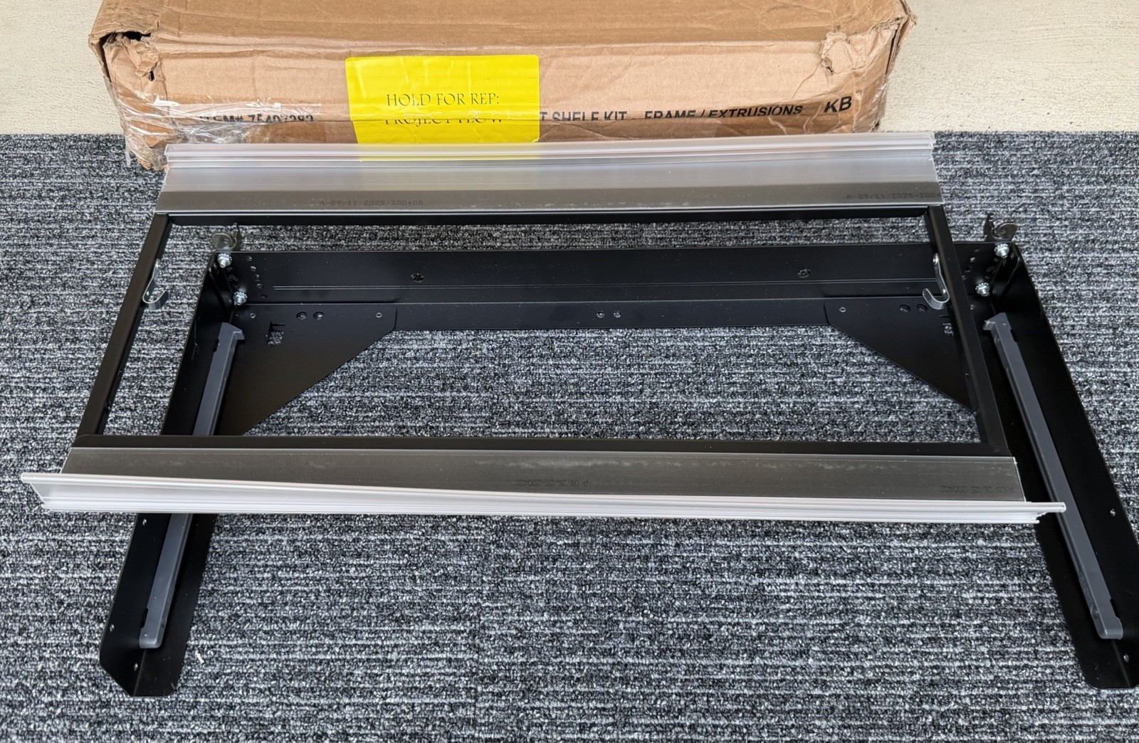 CFM 2FT SHELF KIT FRAME EXTRUSIONS - PACK SHELF FRAME W/SLIDE OUT ONLY!