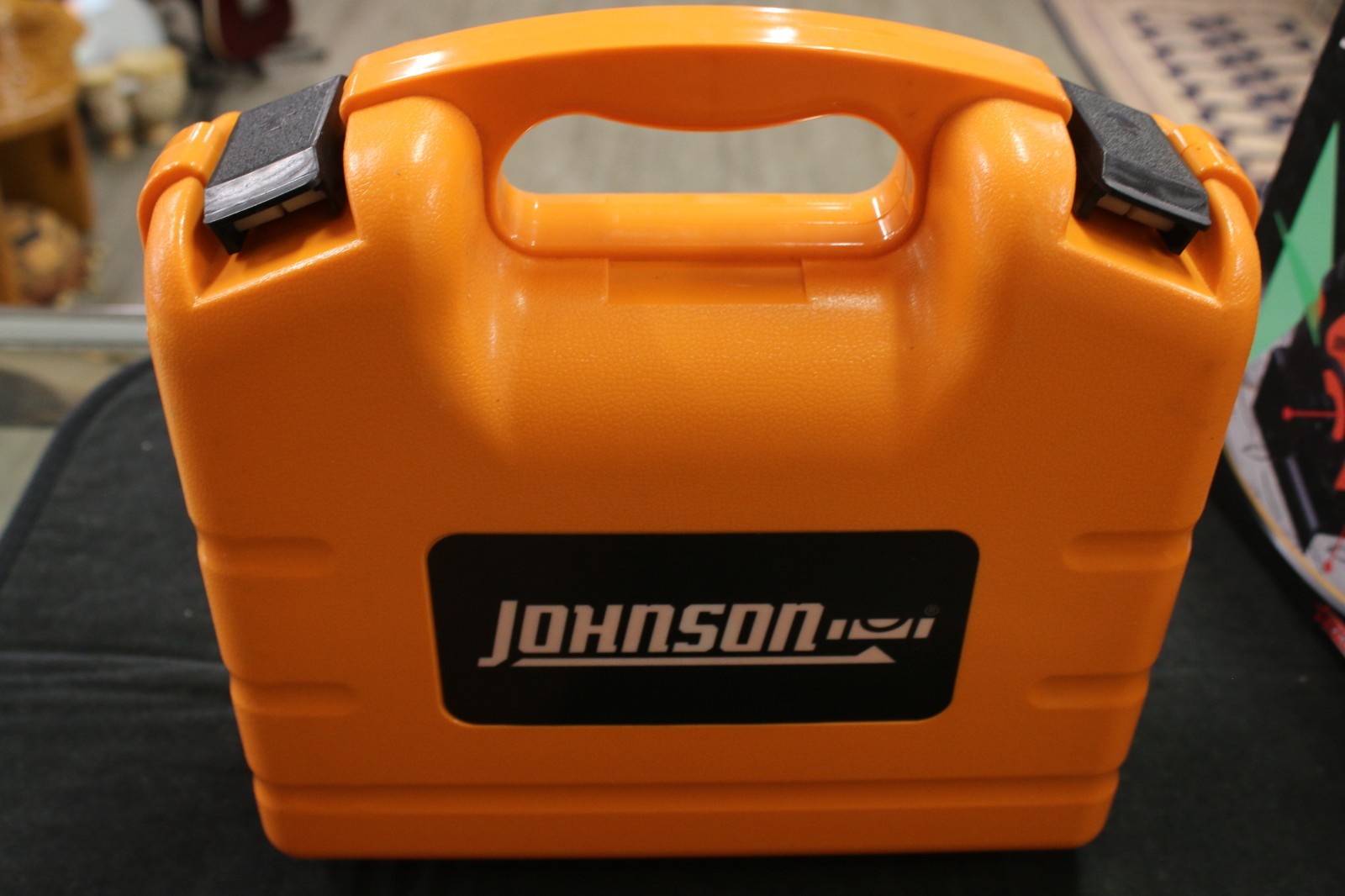 Johnson Level & Tool 40-6688 Line And Dot Laser w/ Case