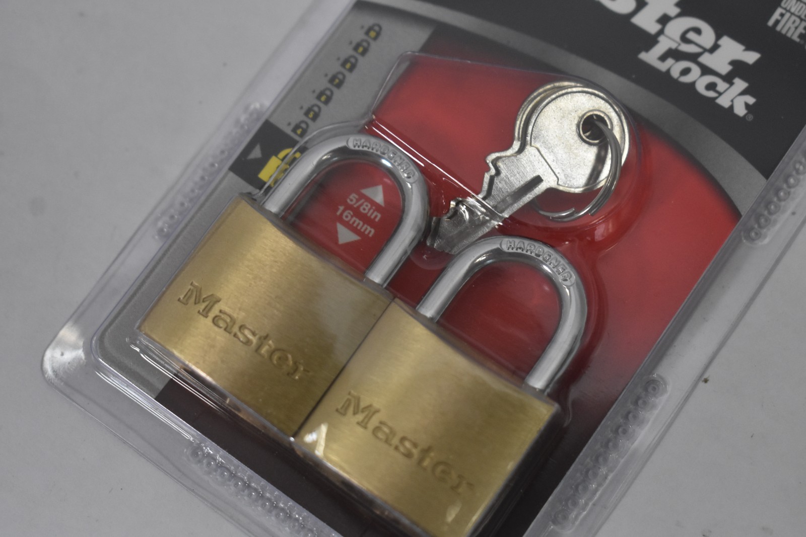 Master Lock 2 Pack 1901T Double Locking Levers 3/16" Shackle Shed Gate Storage