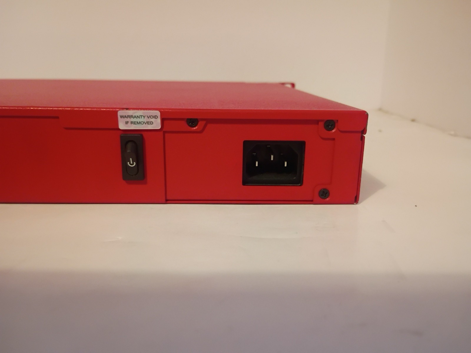 WatchGuard Firebox M270 Security Appliance TL2AE8