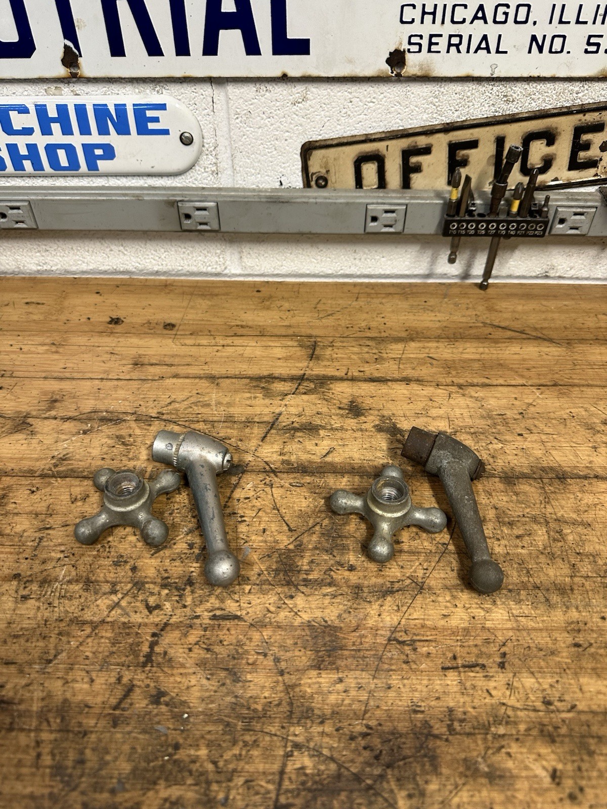 Delta Rockwell Milwaukee 6” x 48” Belt Sander  Trunnion Clamp & Cover Knob