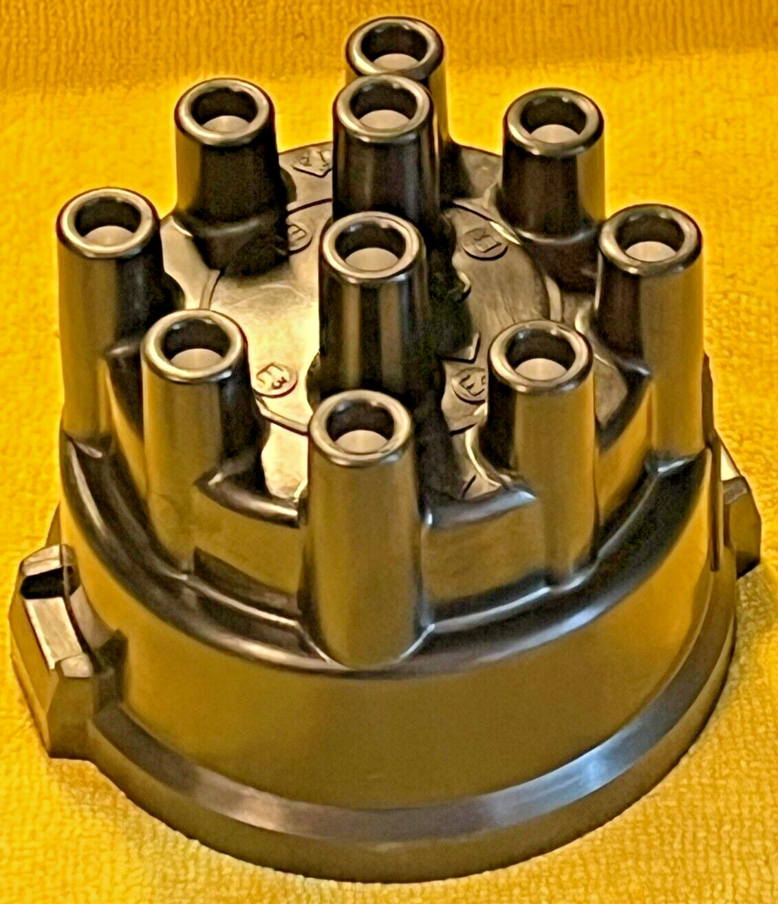 Bosch-Japan Distributor Cap and Rotor for 81 Datsun 720, 79-81 200SX, 80-81 510
