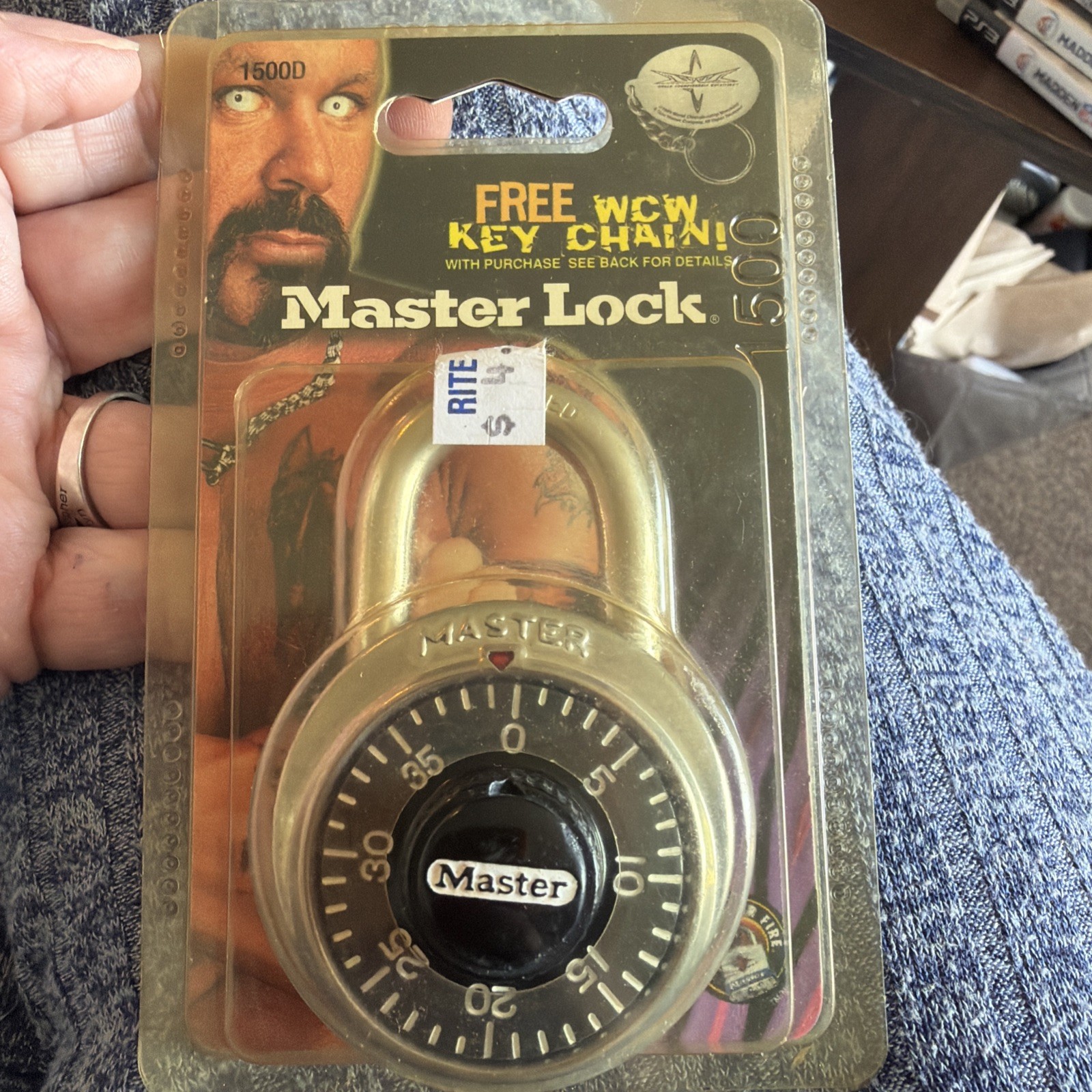 VTG 2000 Master Lock Combination Padlock Silver Black 1500D Locker