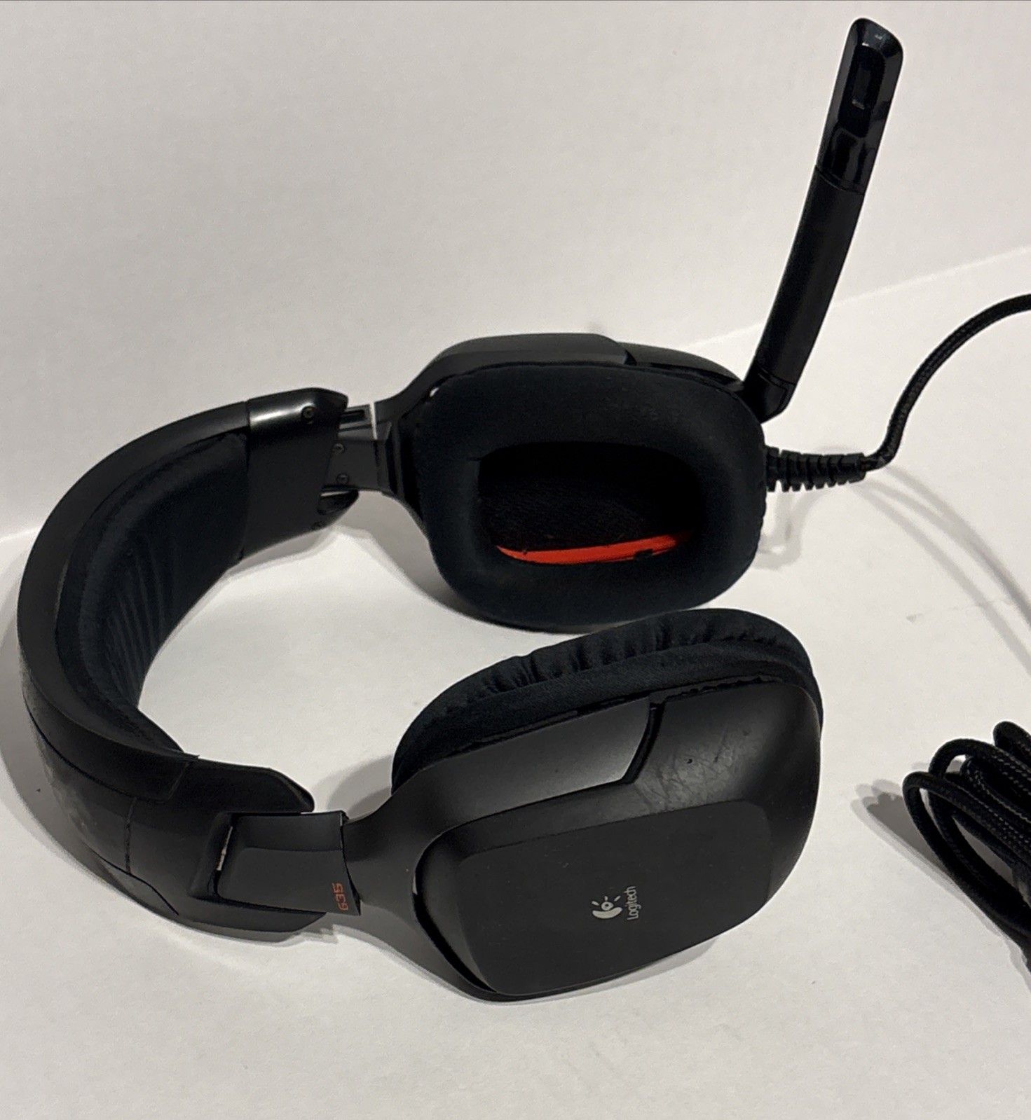 Logitech G35 Wireless Surround Sound Gaming Headset.