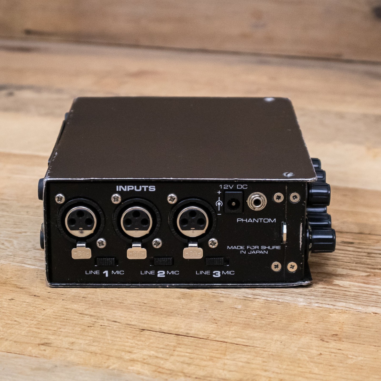 Shure FP32 (FP-32) 3-input 2-Output Portable Stereo Mixer U284671