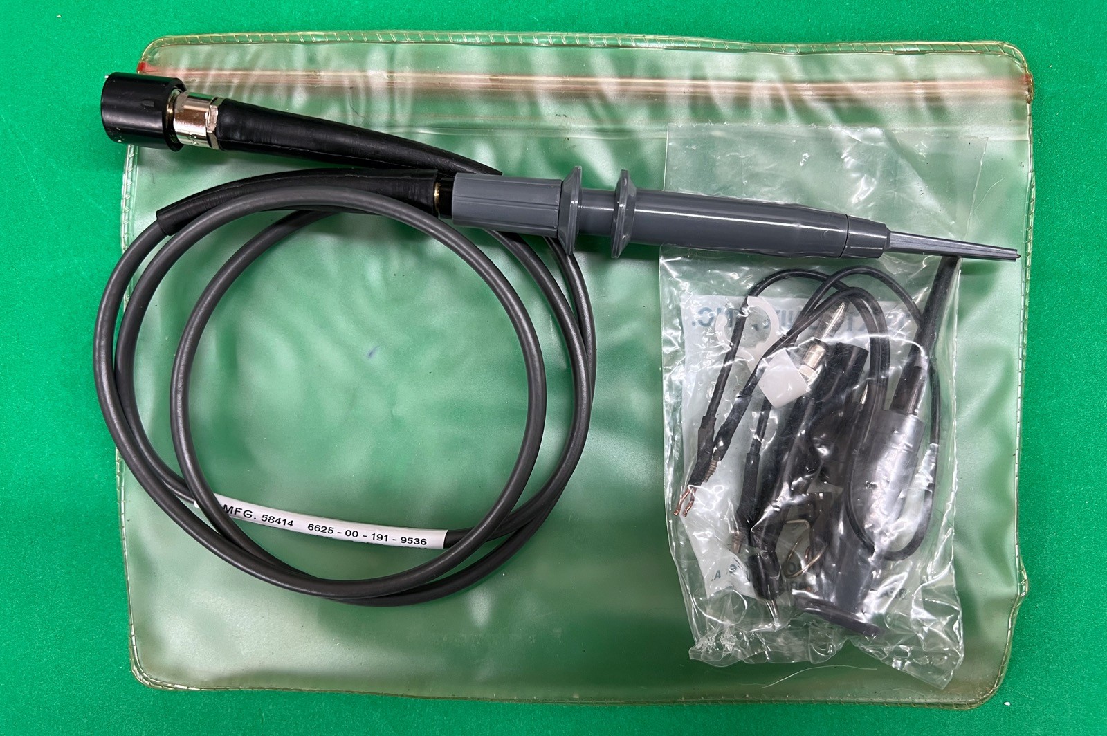 Avex 10X Oscilloscope Probe BNC ~9MΩ Tested w/ Accessory Kit NSN 6625