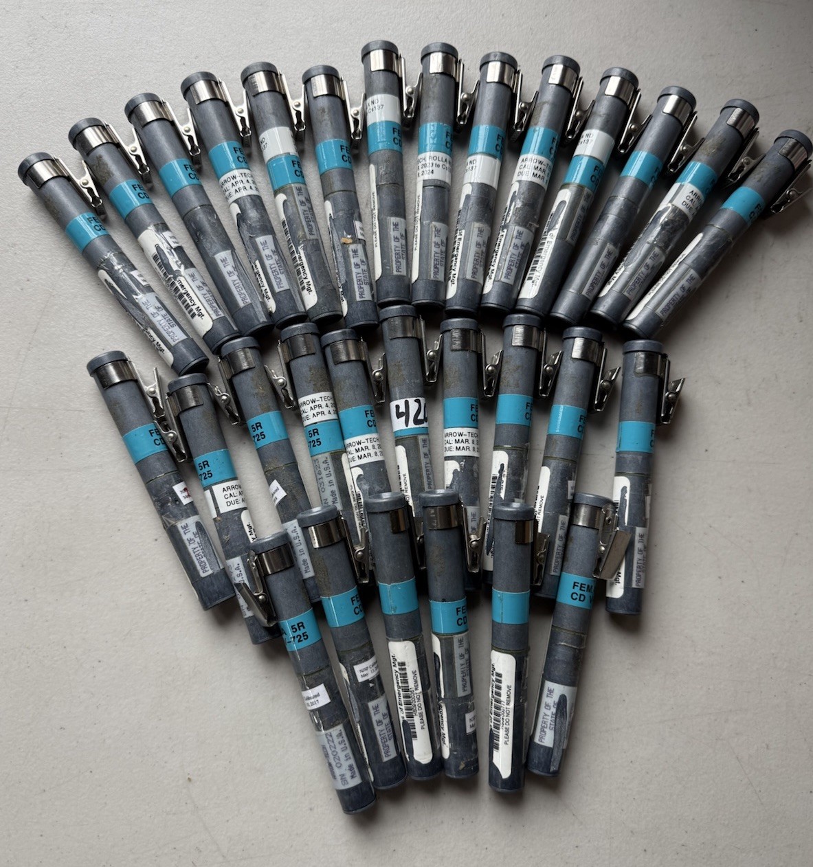 Lot of 30 - Arrow-Tech CD V-725 0-5R Dosimeter - Used 725