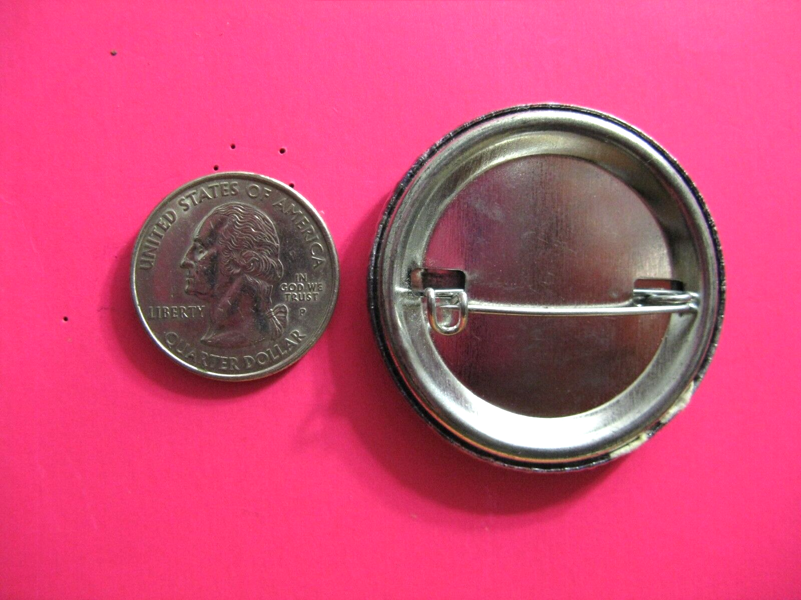 GRATEFUL DEAD NEW LARGE BUTTON PIN BADGE US IMPORT 21.