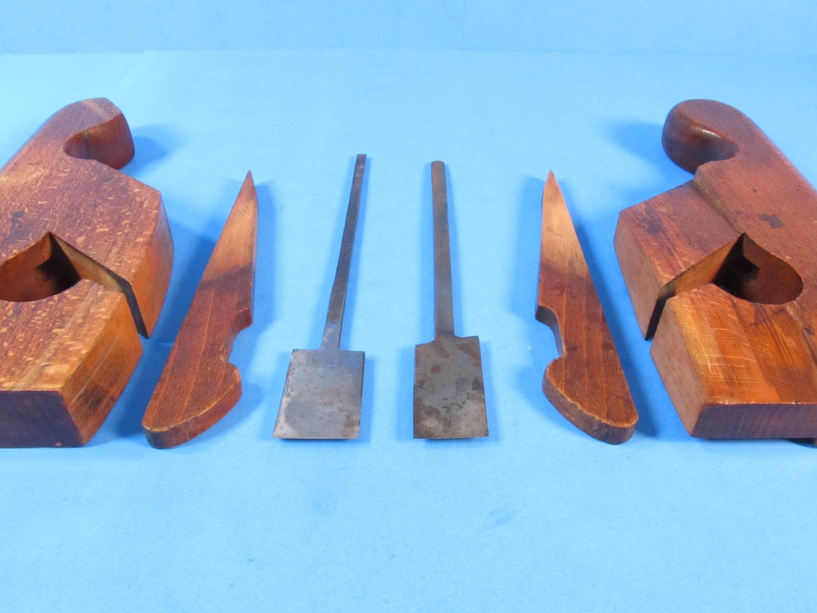 matched pair same radius Sims London wood molding planes 1 curved 1 compassed