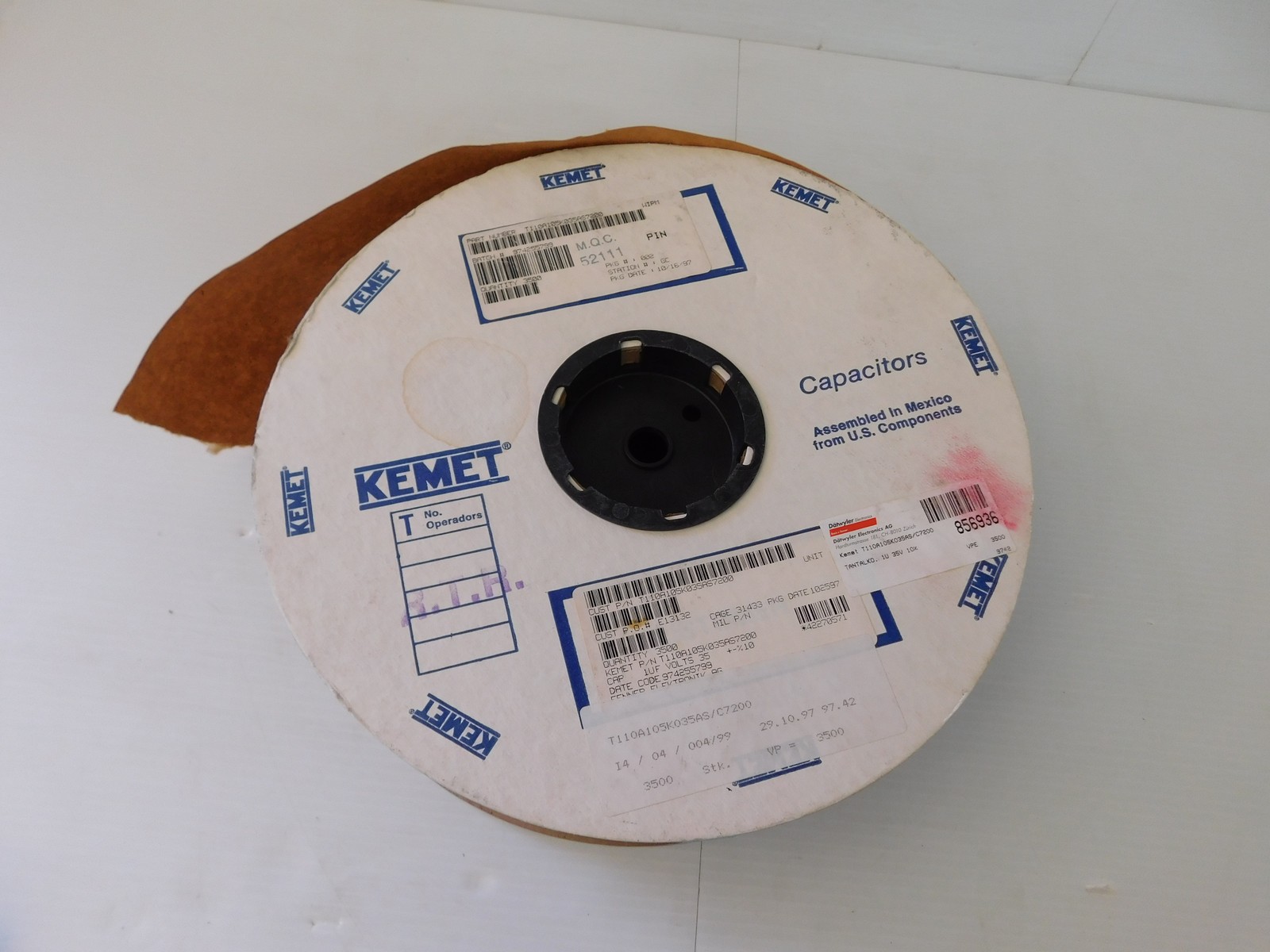 KEMET T110A105K035AS7200 1 uF, 10%, 35 VDC Tantalum Capacitors - 3000+? (THQ81)
